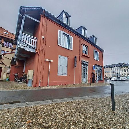 Le Pic*Wifi*Netflix*Menage Inclus Apartment Bagneres-de-Bigorre Exterior photo
